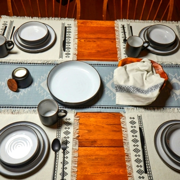 Yellowstone Beth Collection Table Runner - Picture 6 of 7